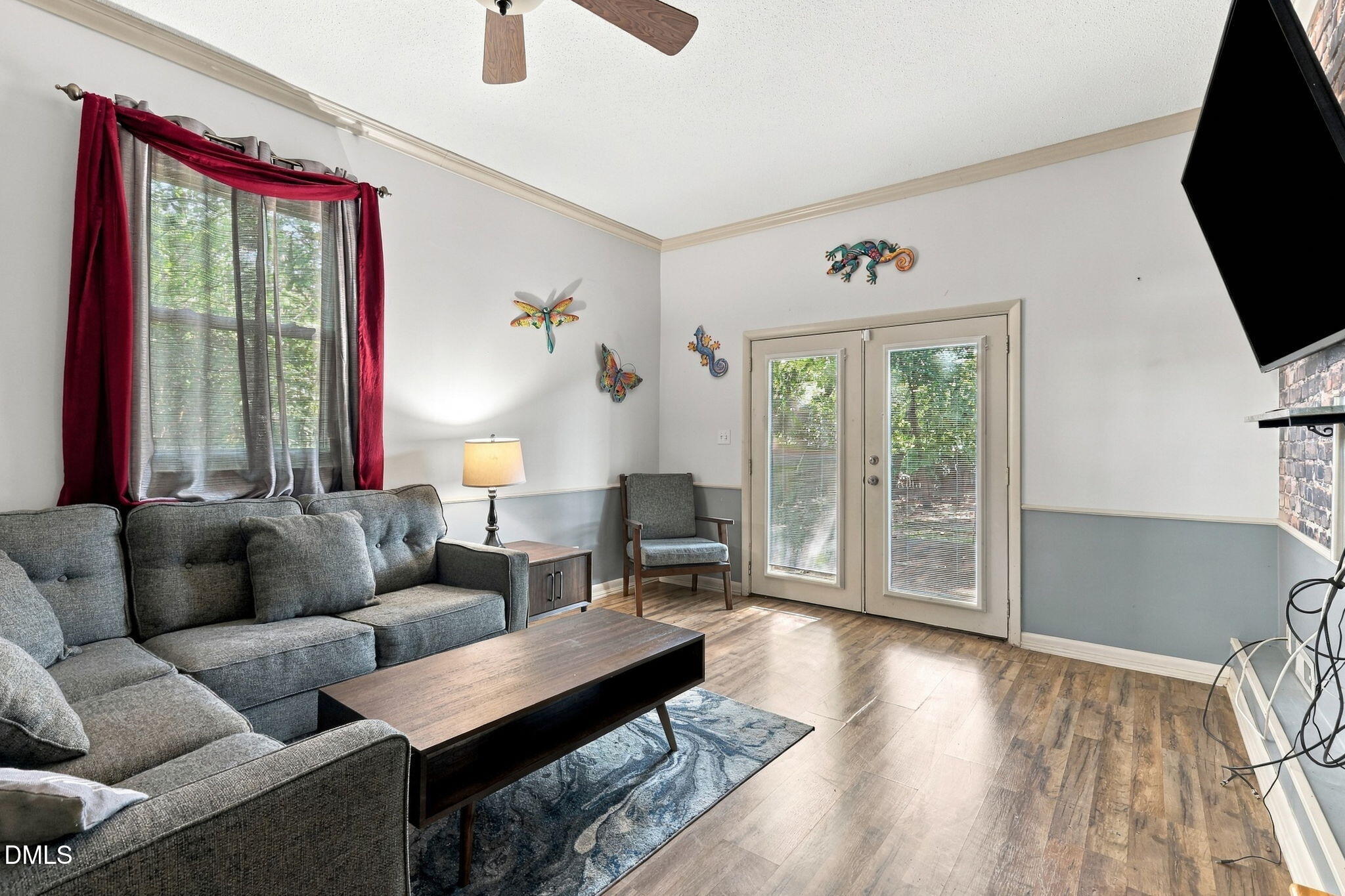 main property photo 25