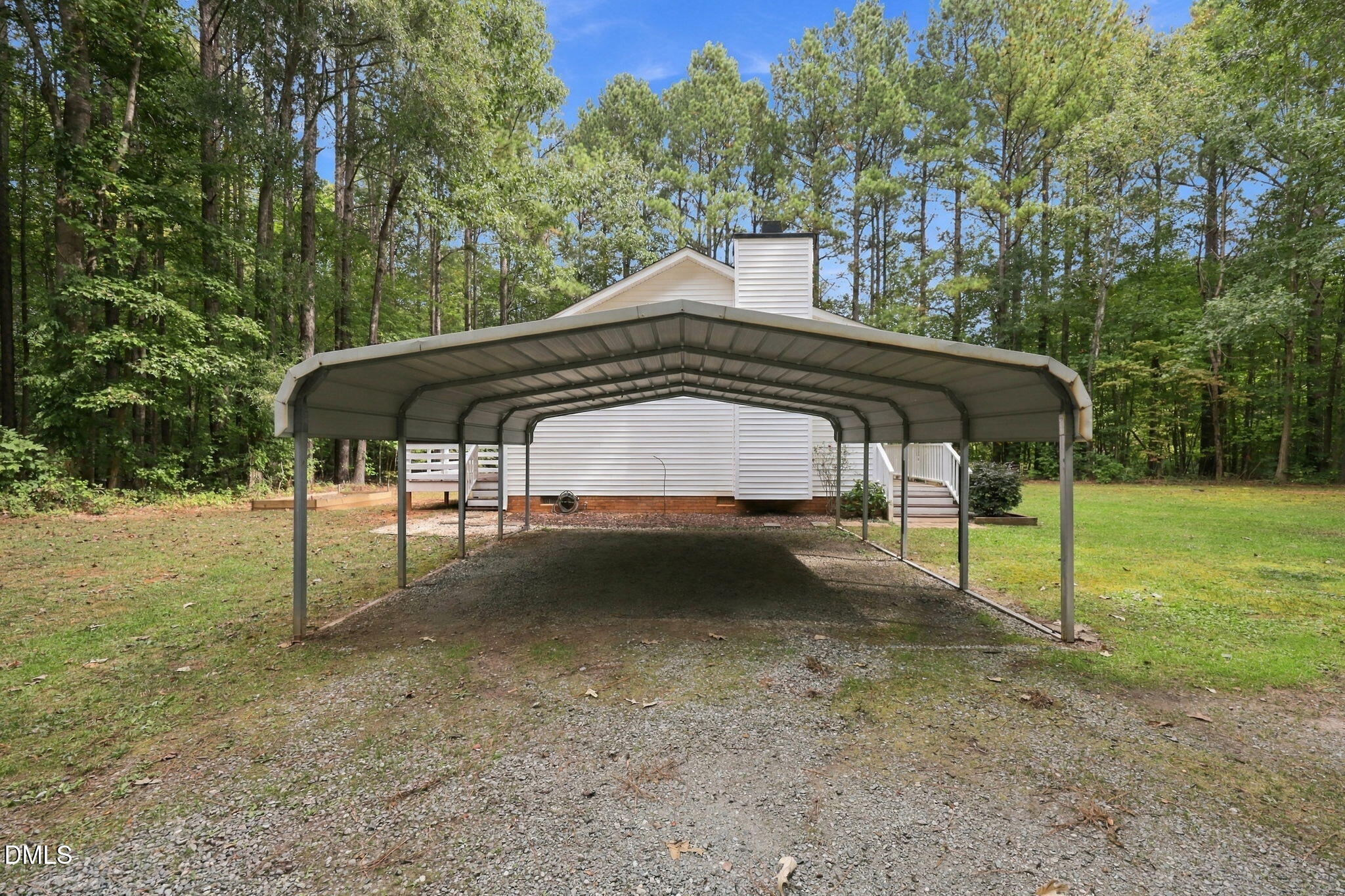 main property photo 33