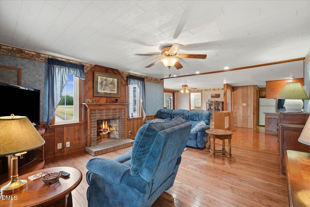 main property photo 31