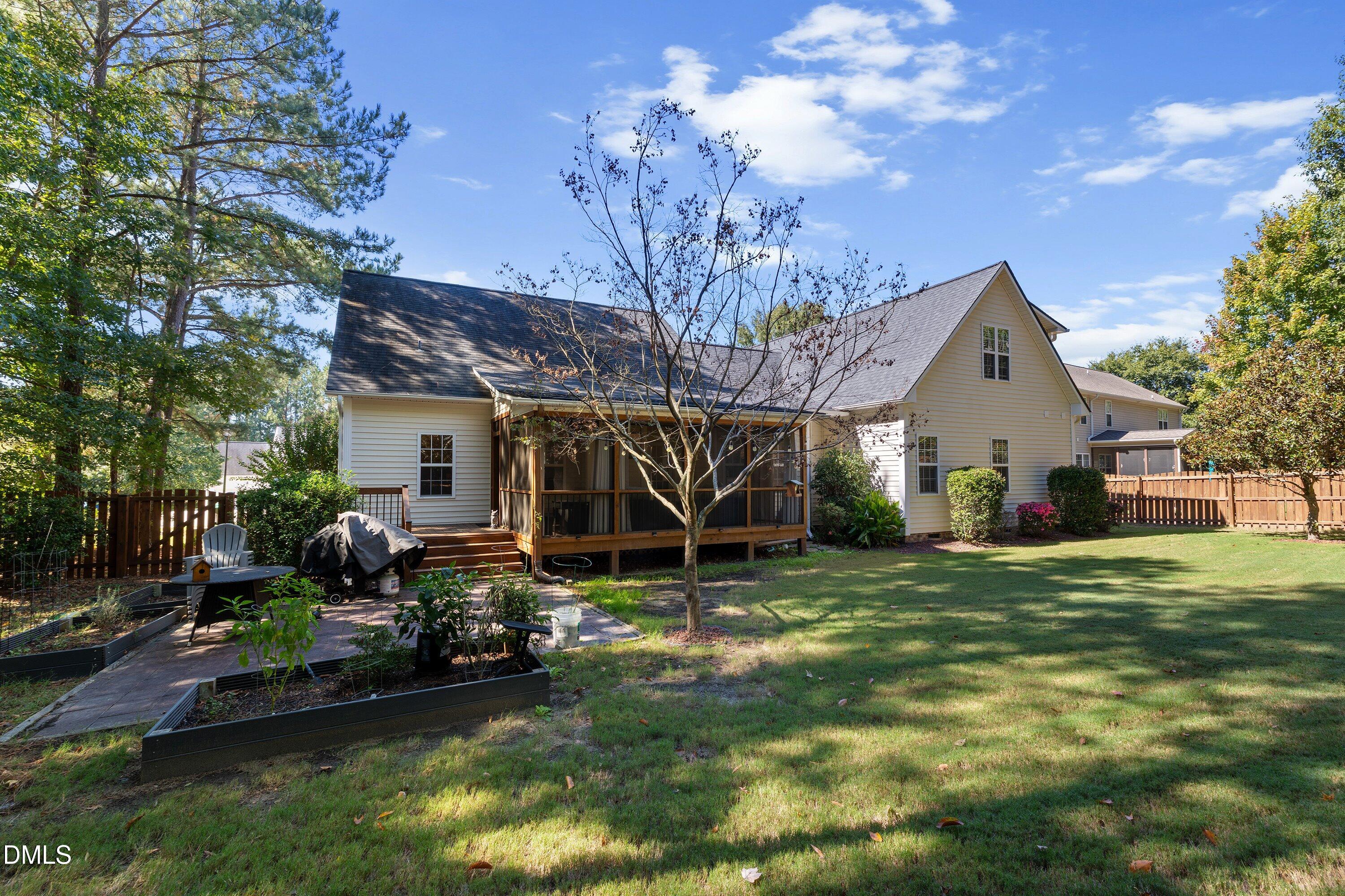 main property photo 50