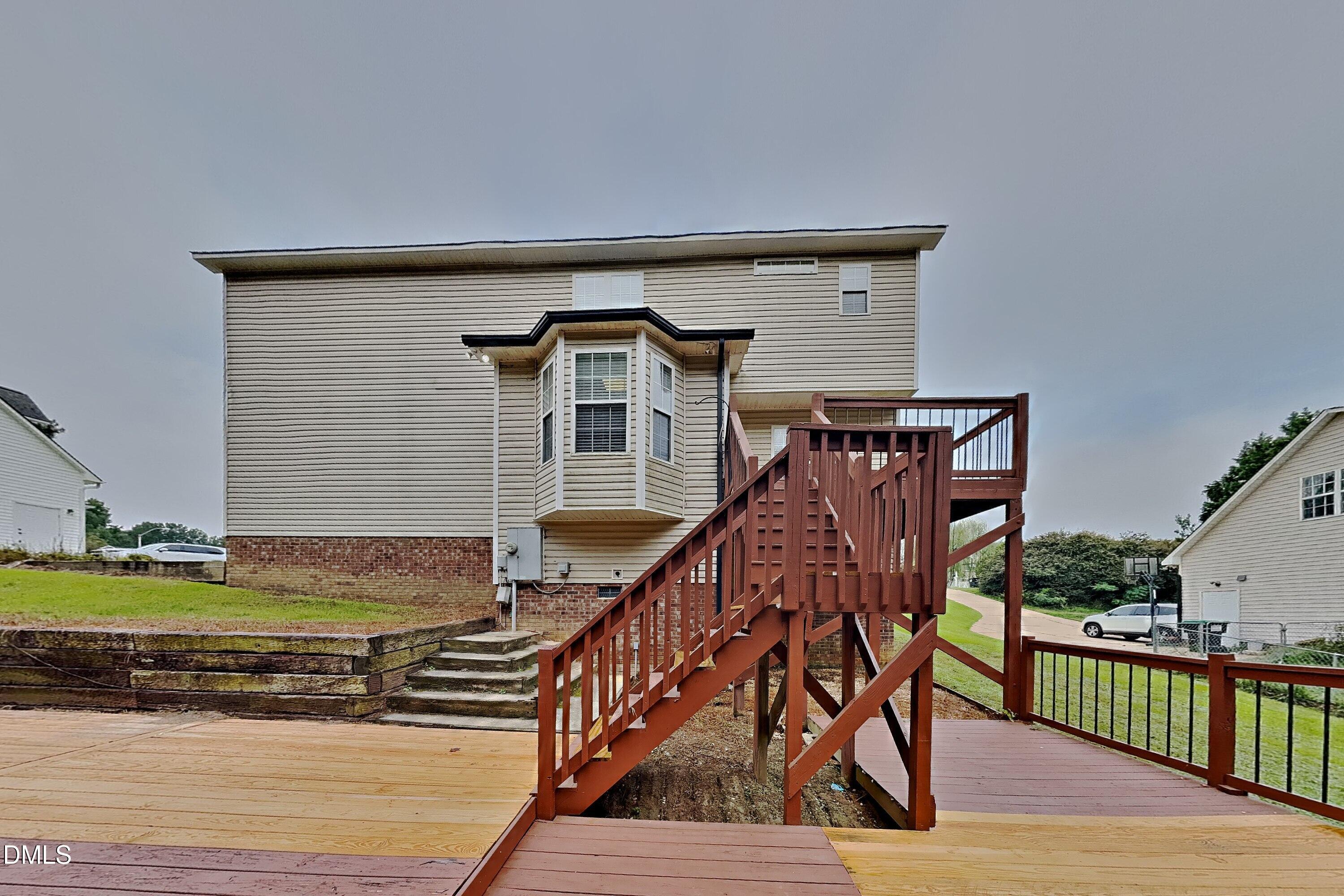 main property photo 18