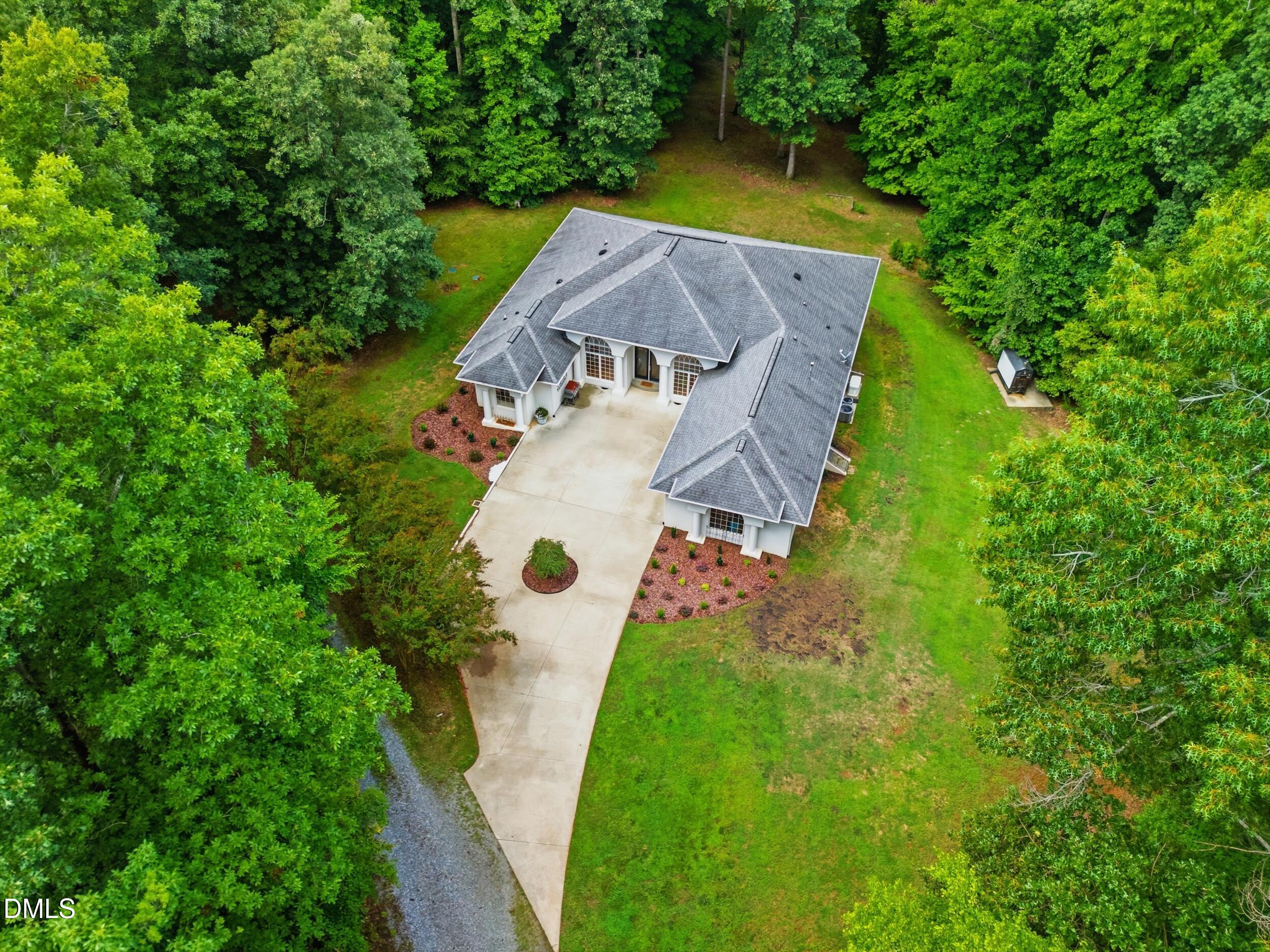 main property photo 45