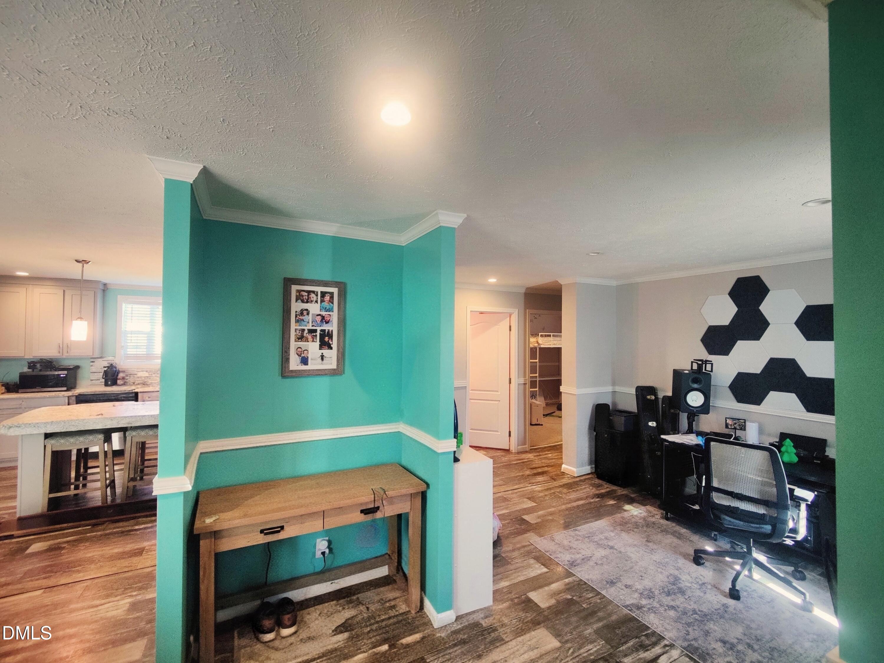 main property photo 9