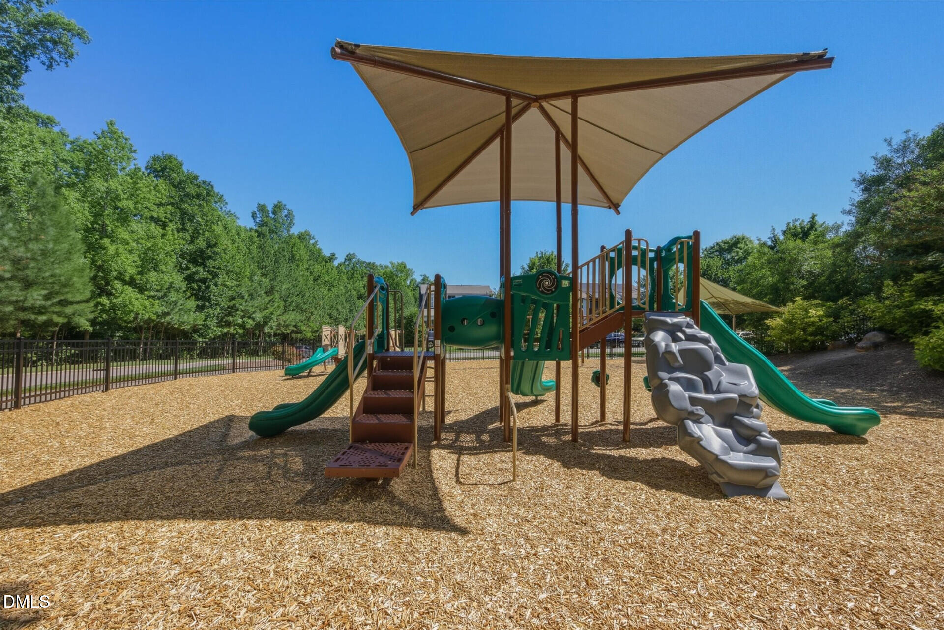 main property photo 78