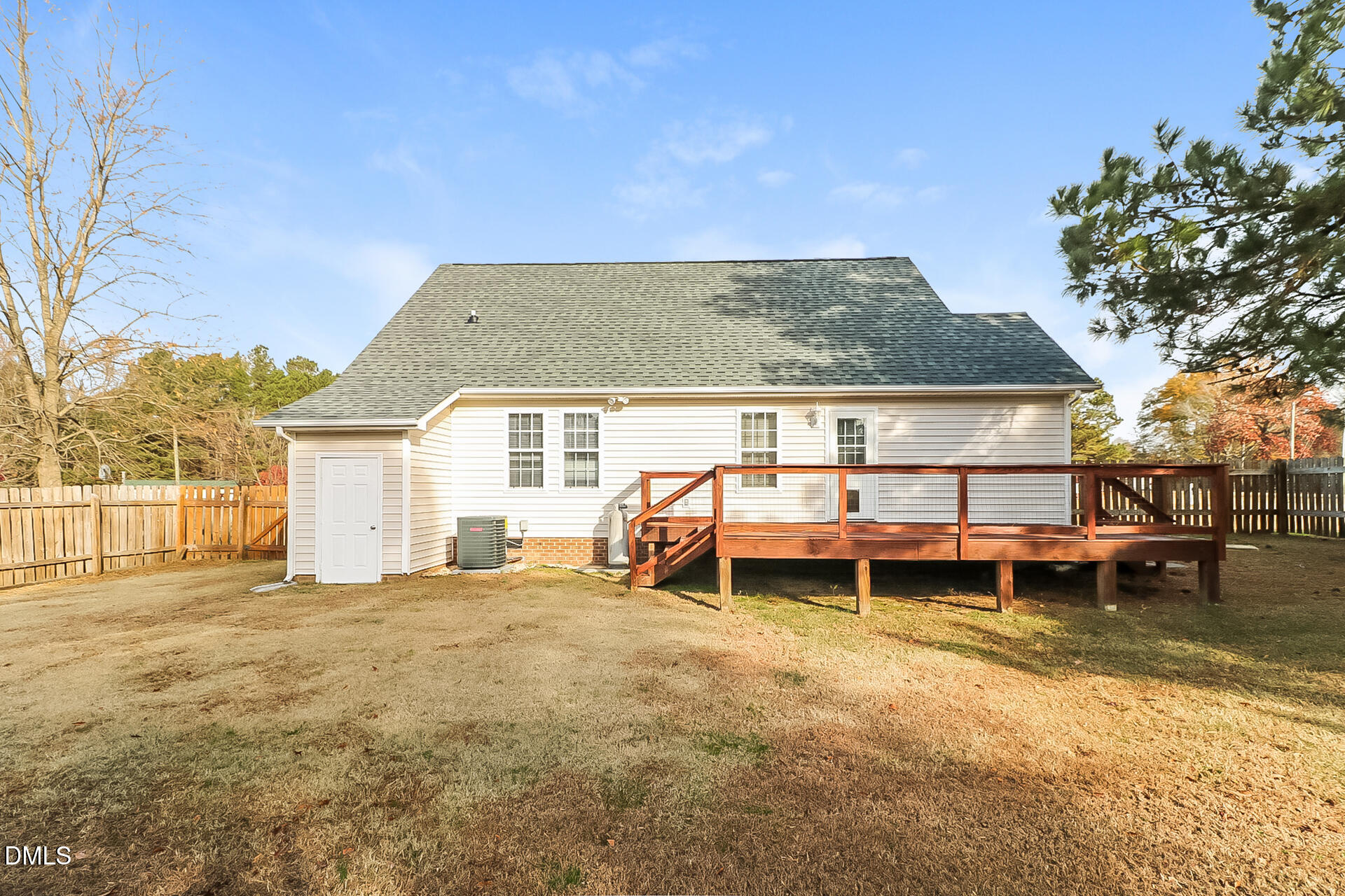 main property photo 16