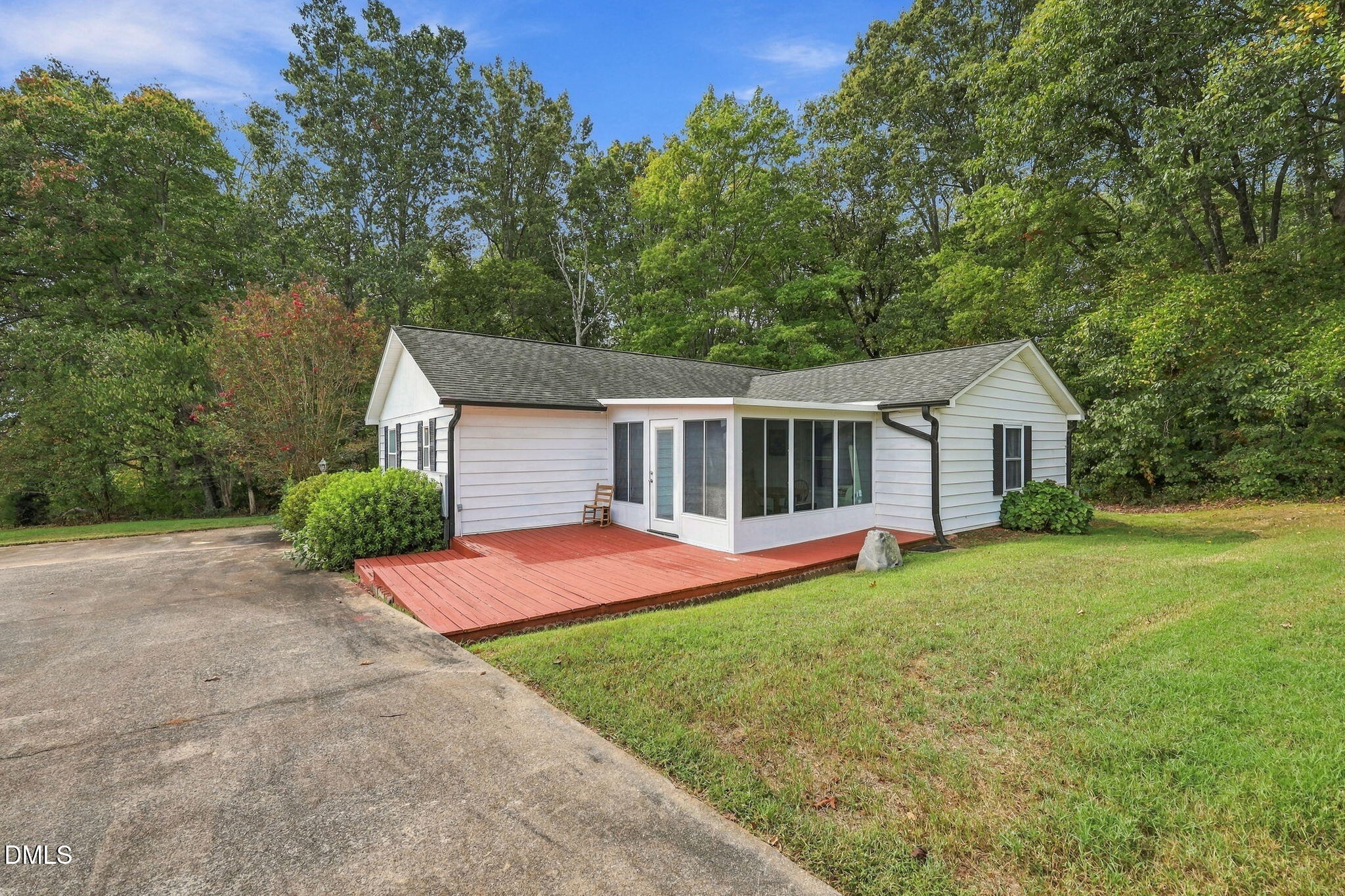 main property photo 34