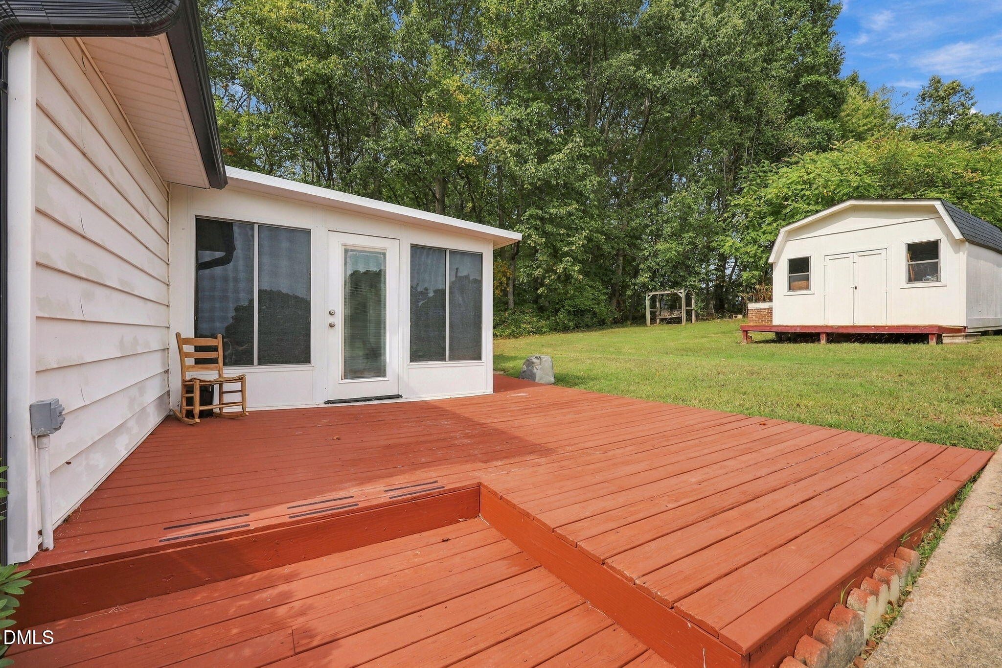 main property photo 37