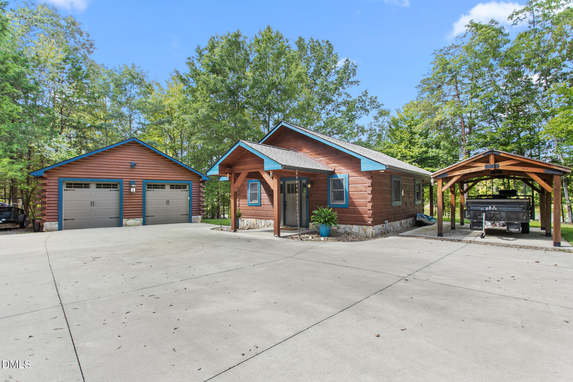 main property photo 42