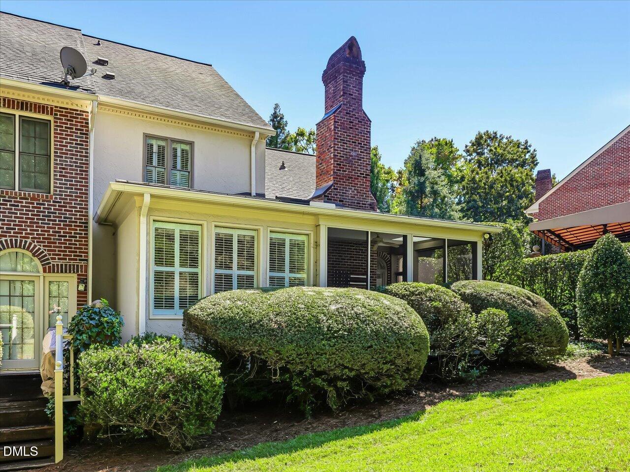main property photo 28