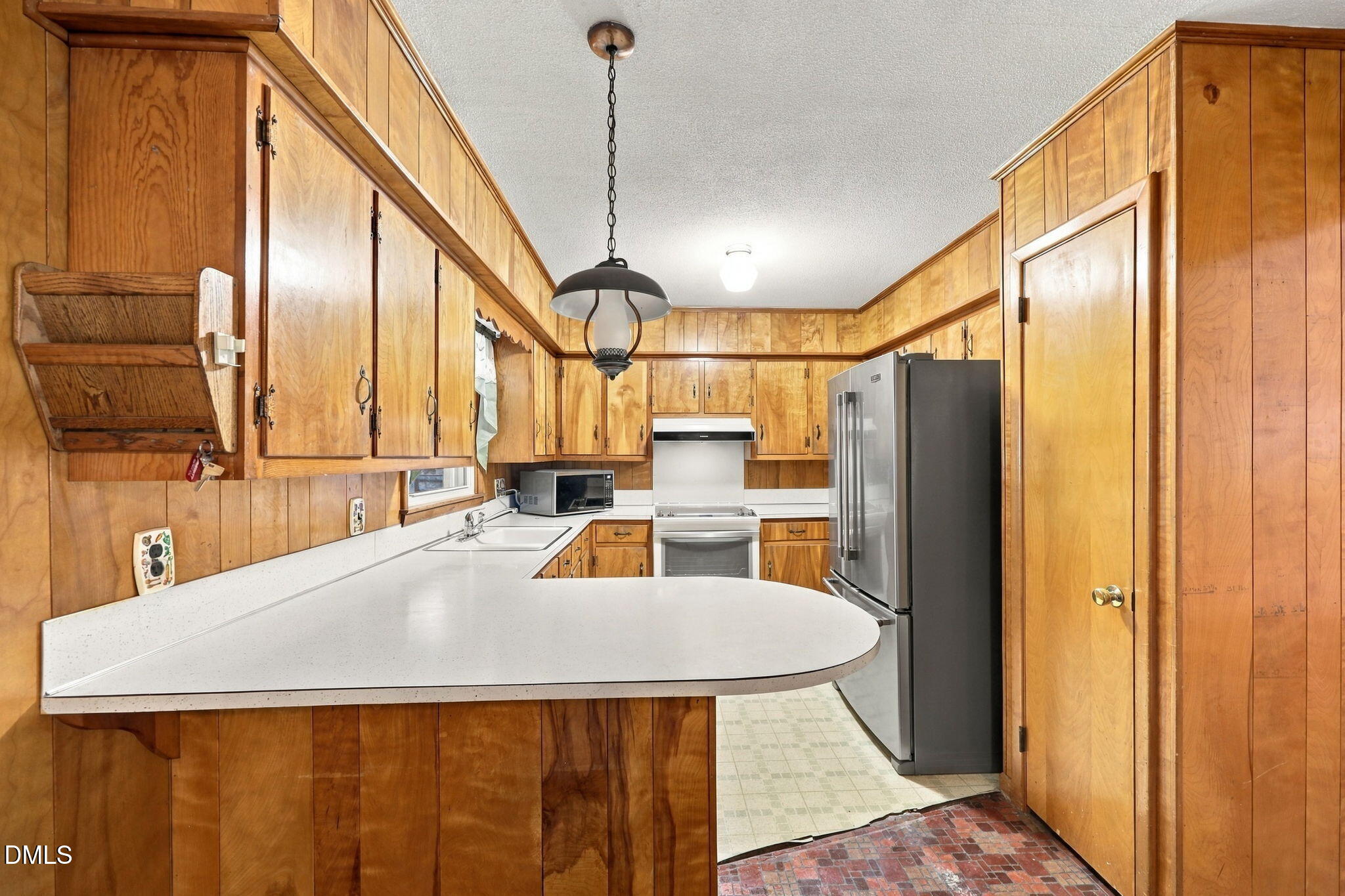 main property photo 8