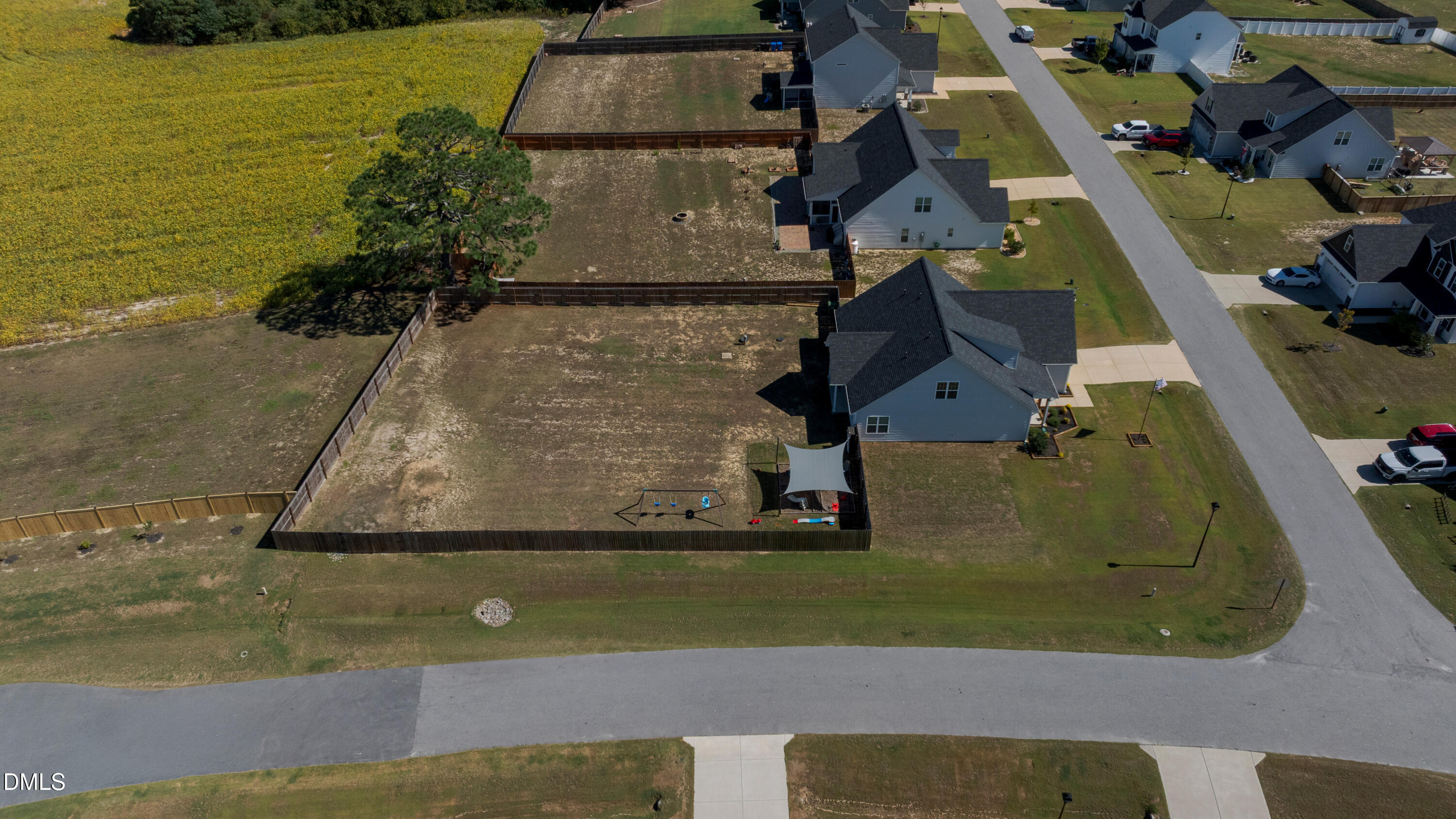 main property photo 39