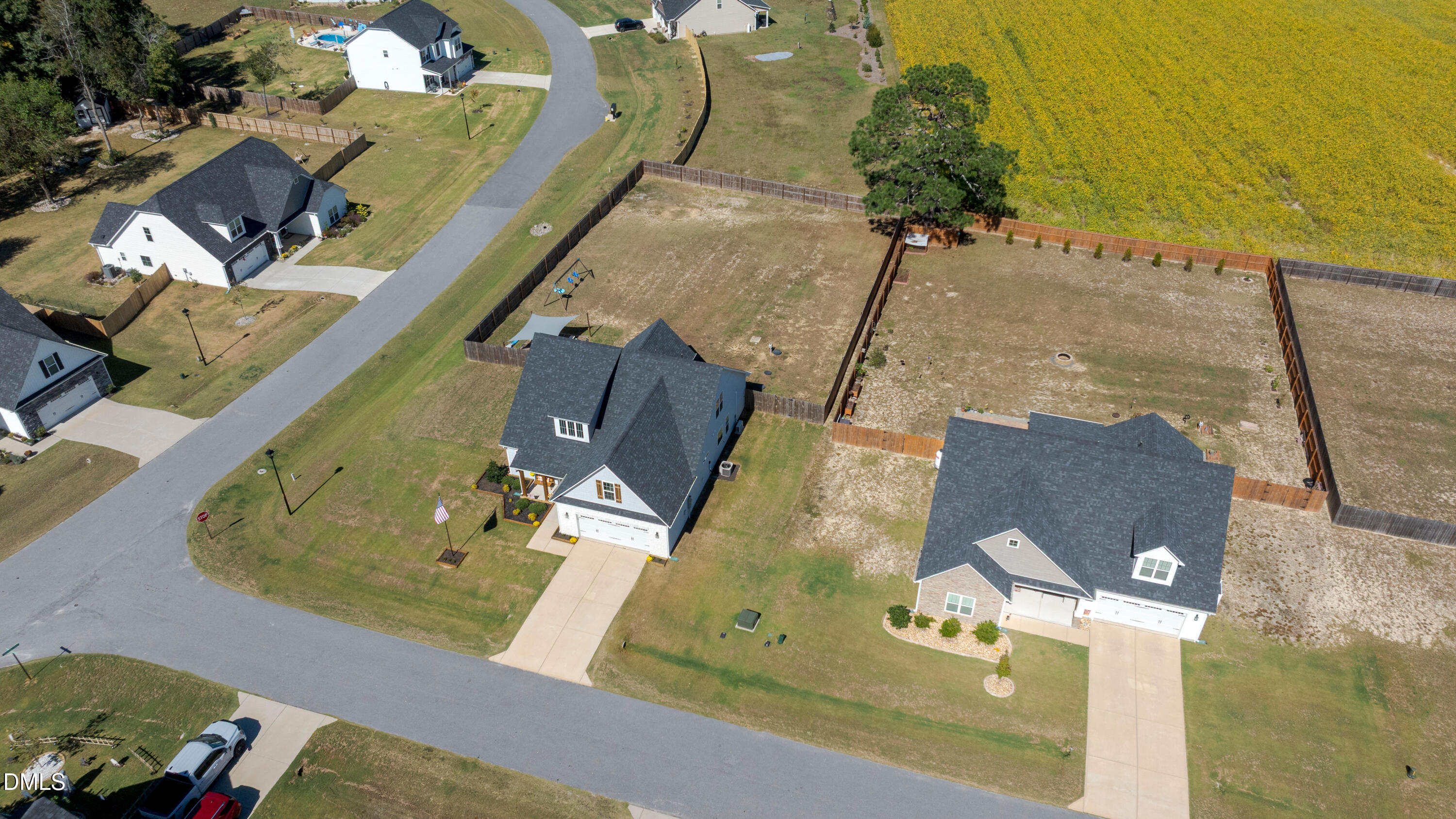 main property photo 41