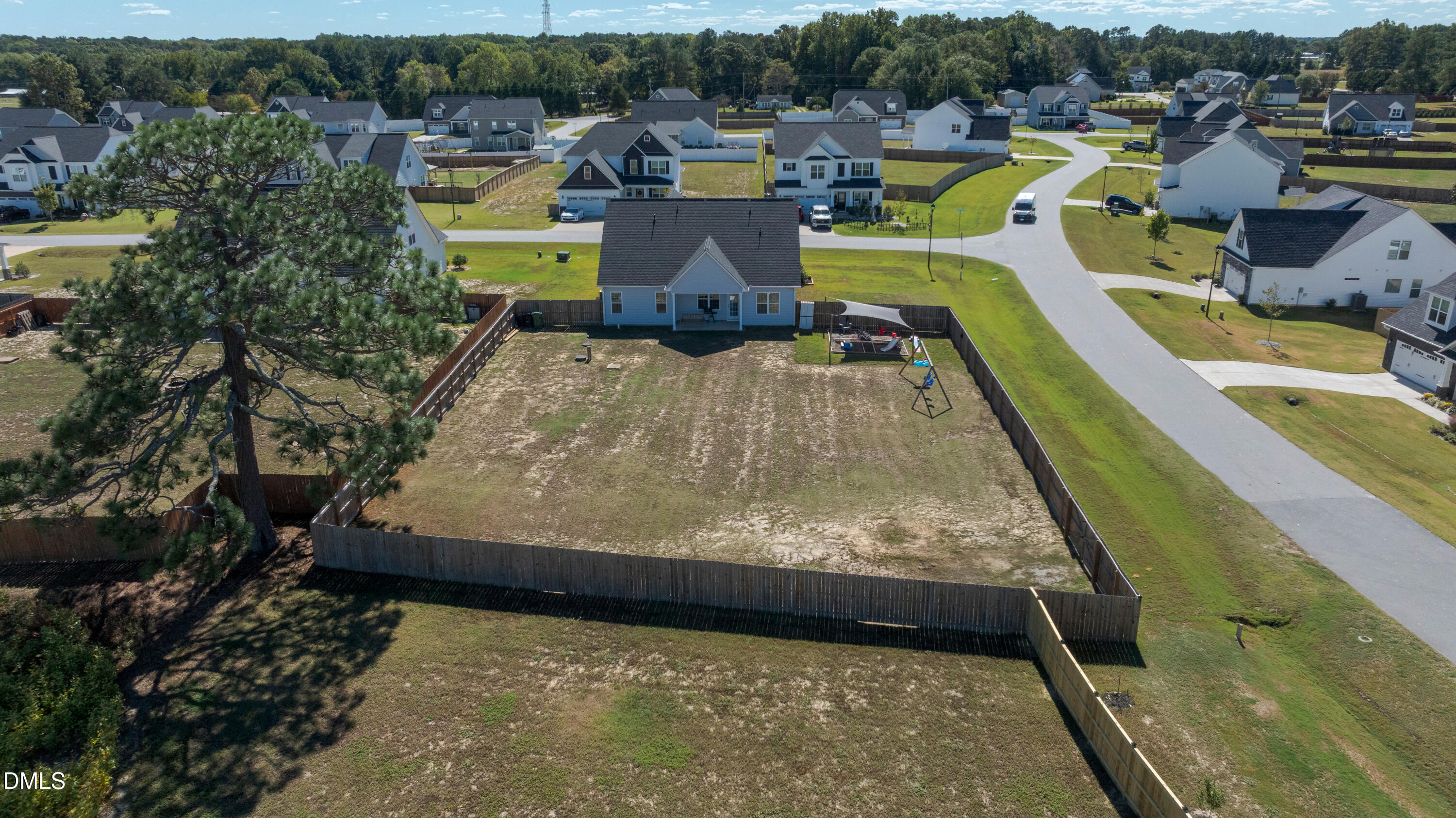 main property photo 44