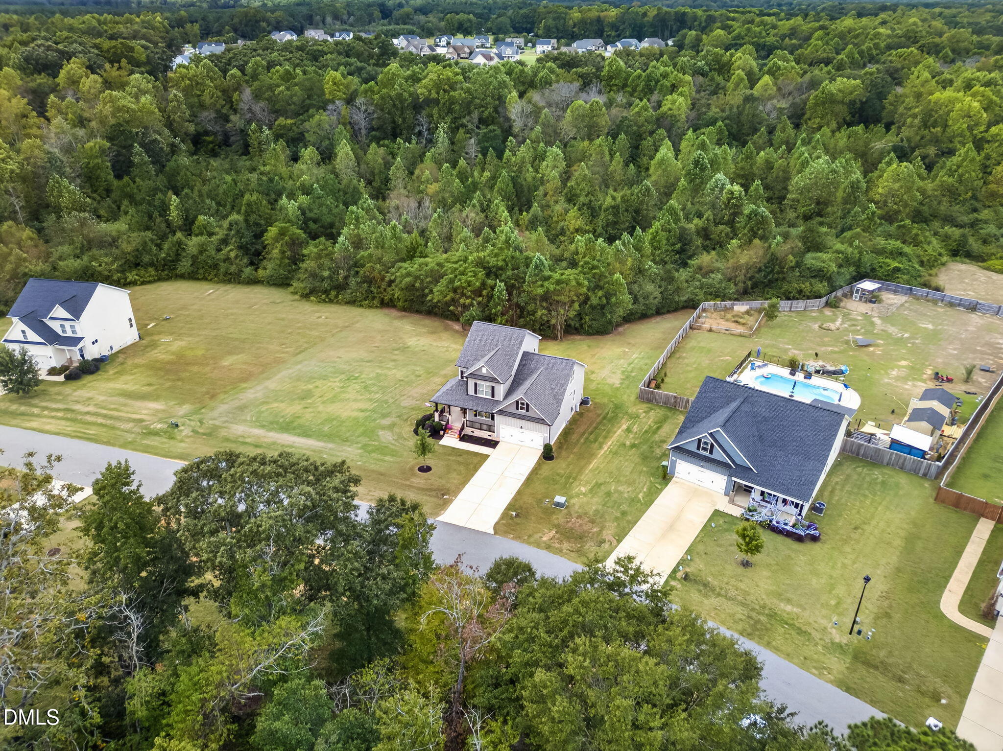 main property photo 50