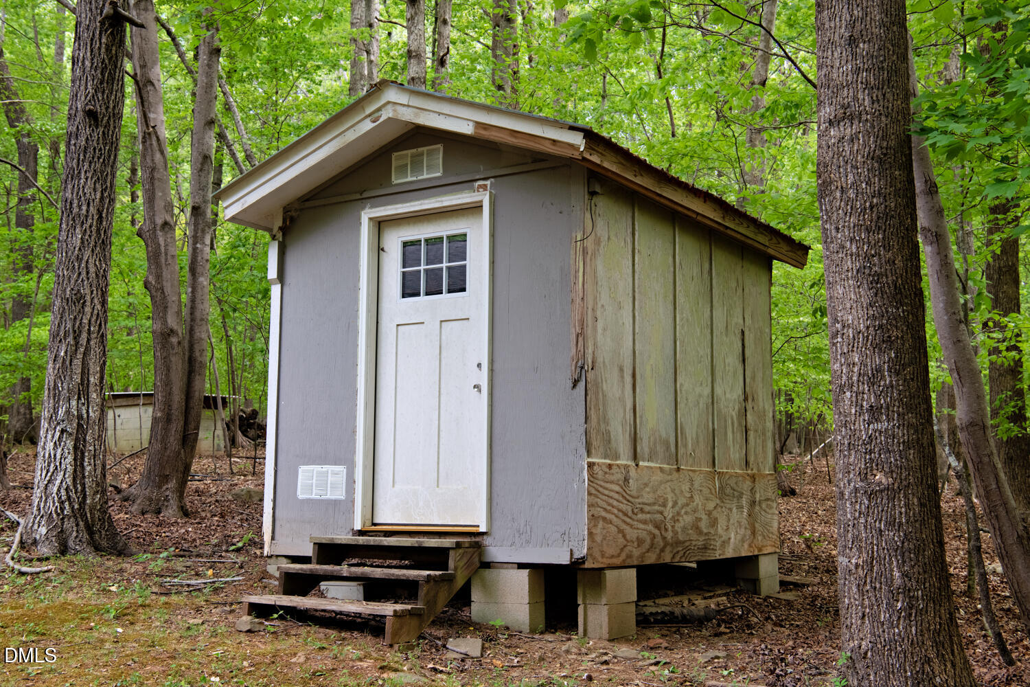 main property photo 32
