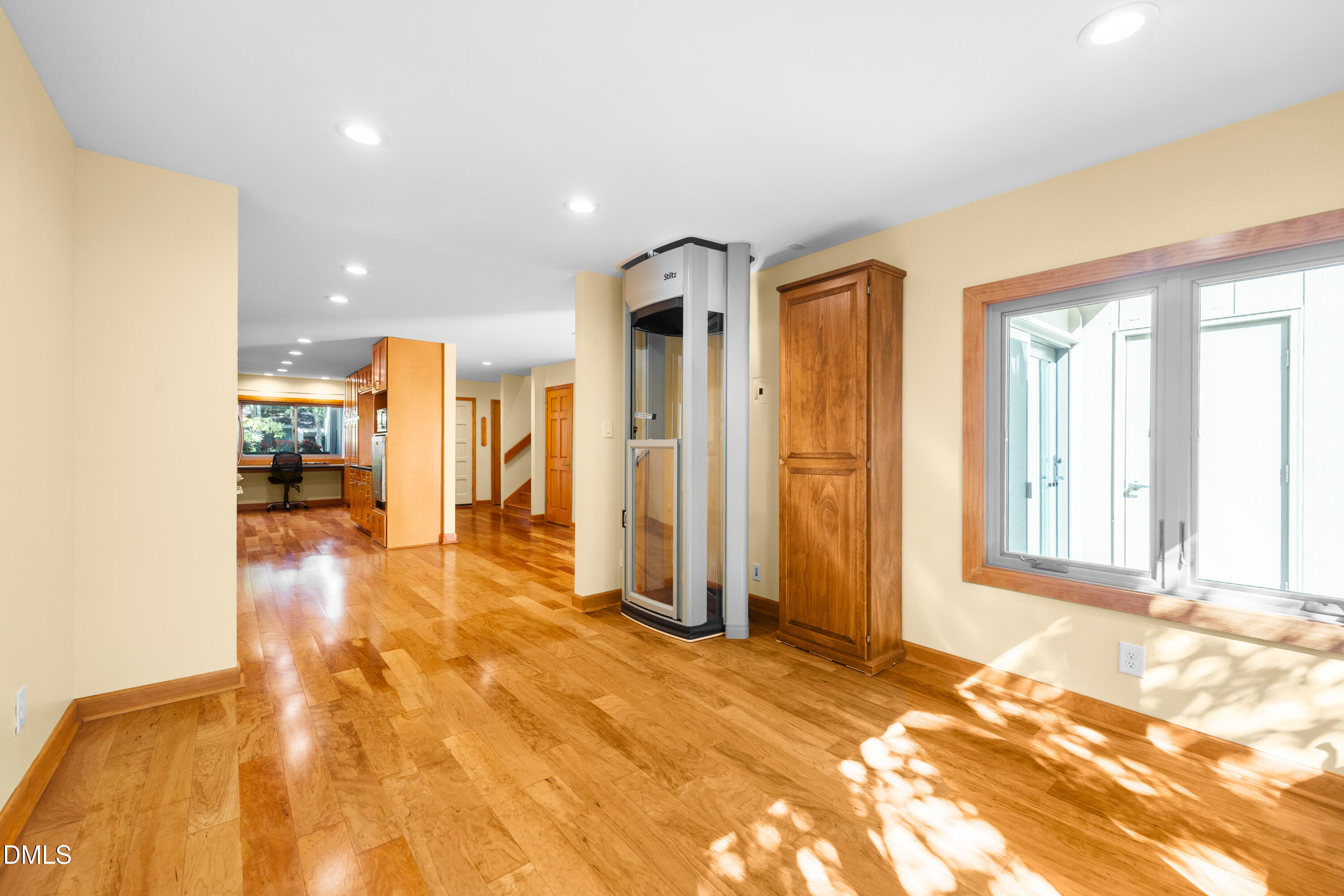 main property photo 17