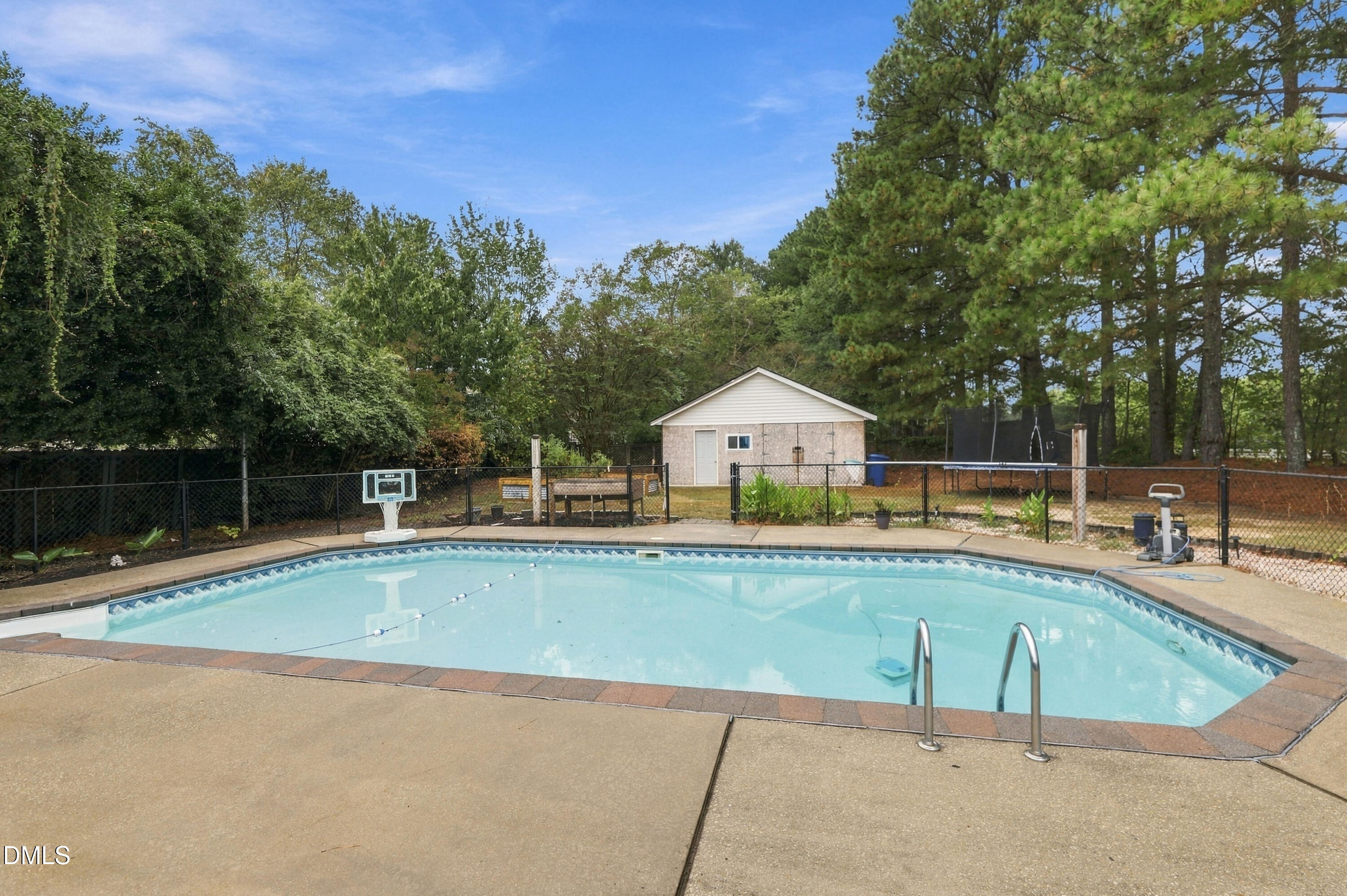 main property photo 36