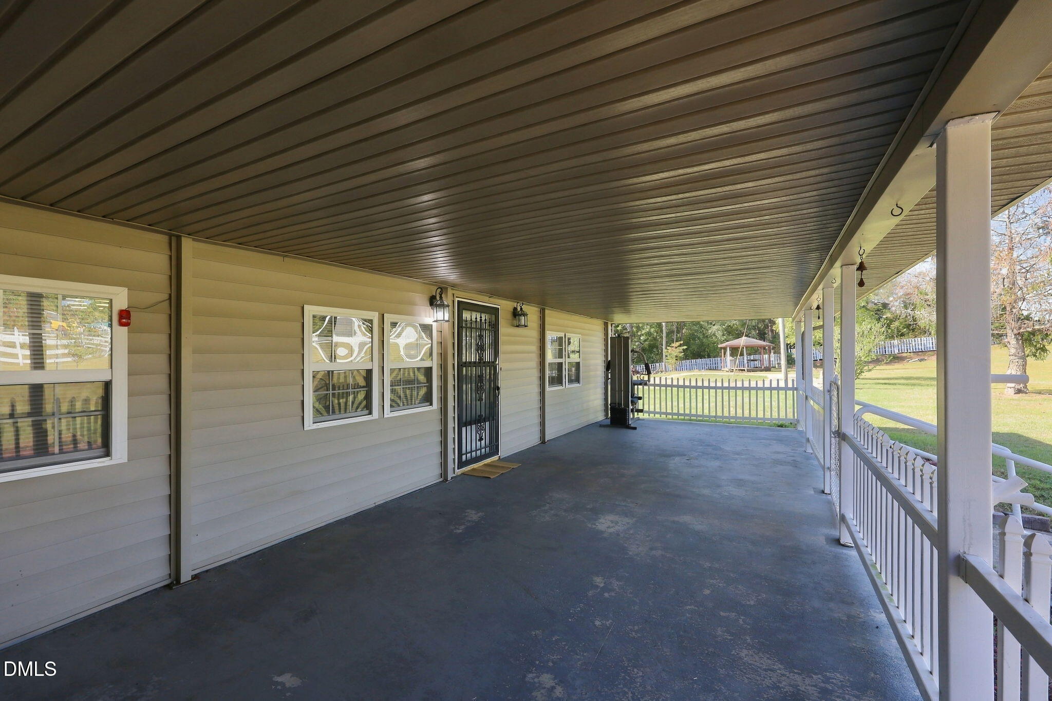 main property photo 38
