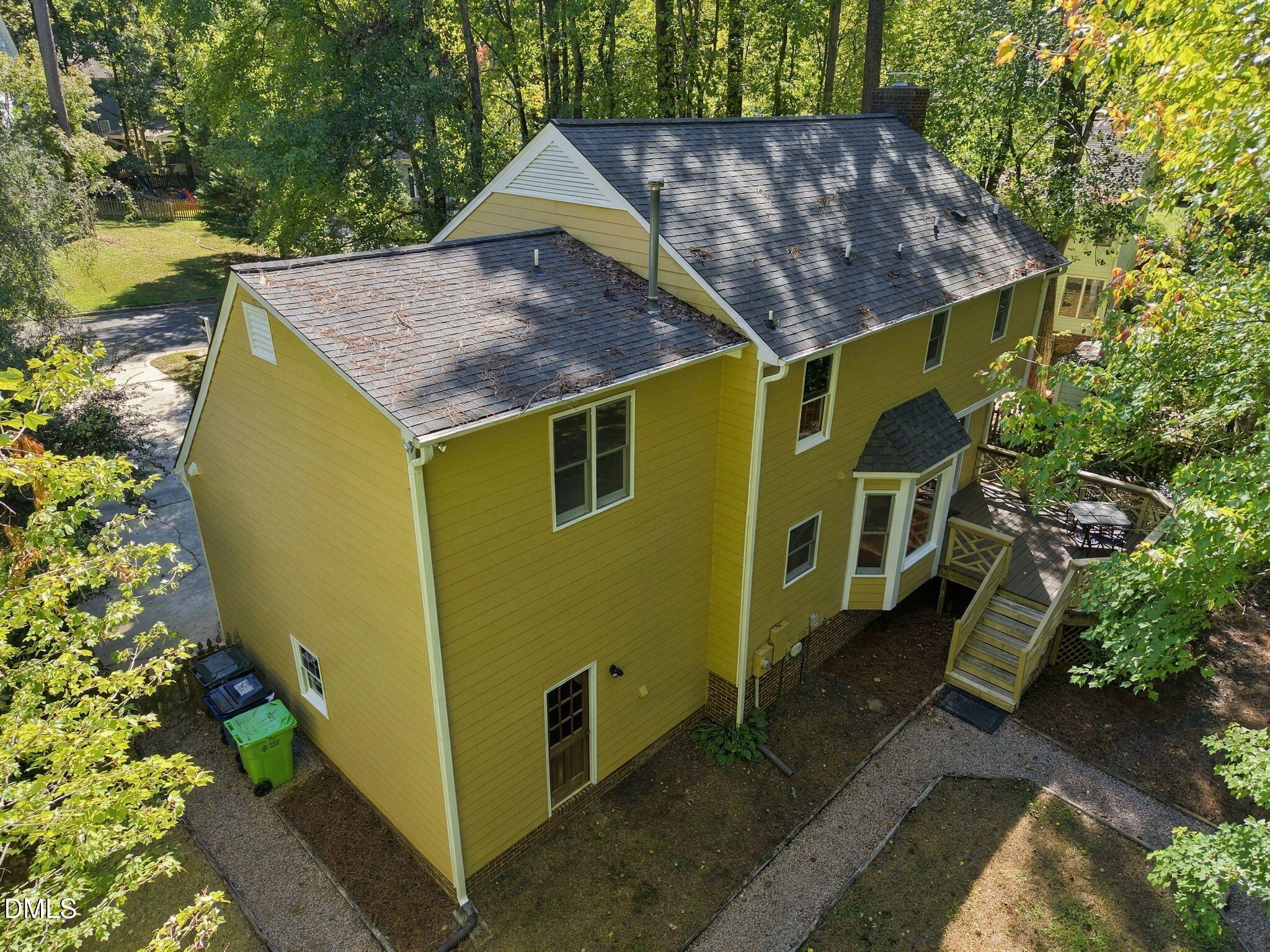 main property photo 35