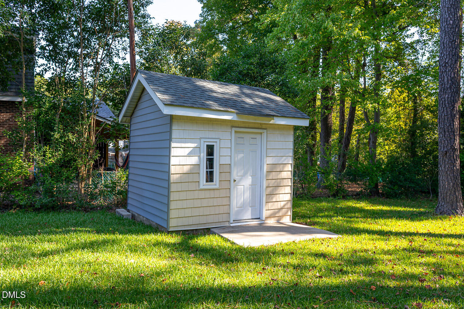 main property photo 23