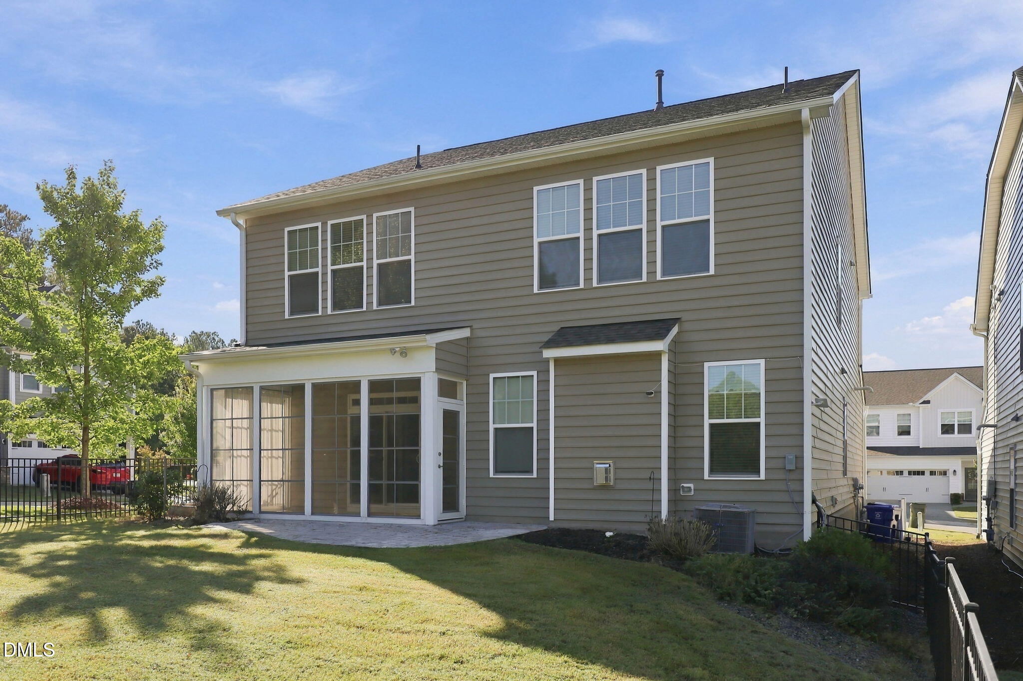 main property photo 37