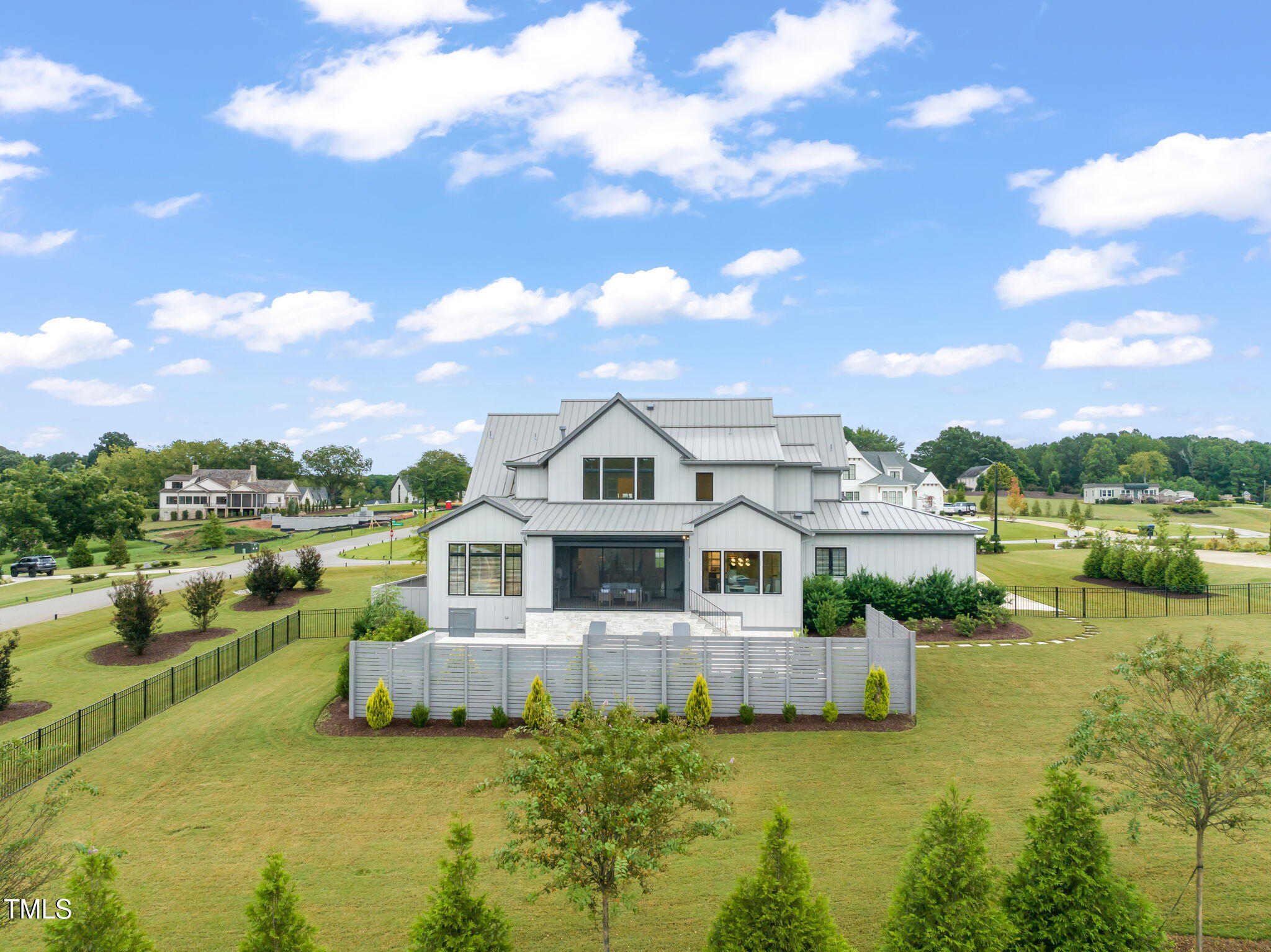 main property photo 75