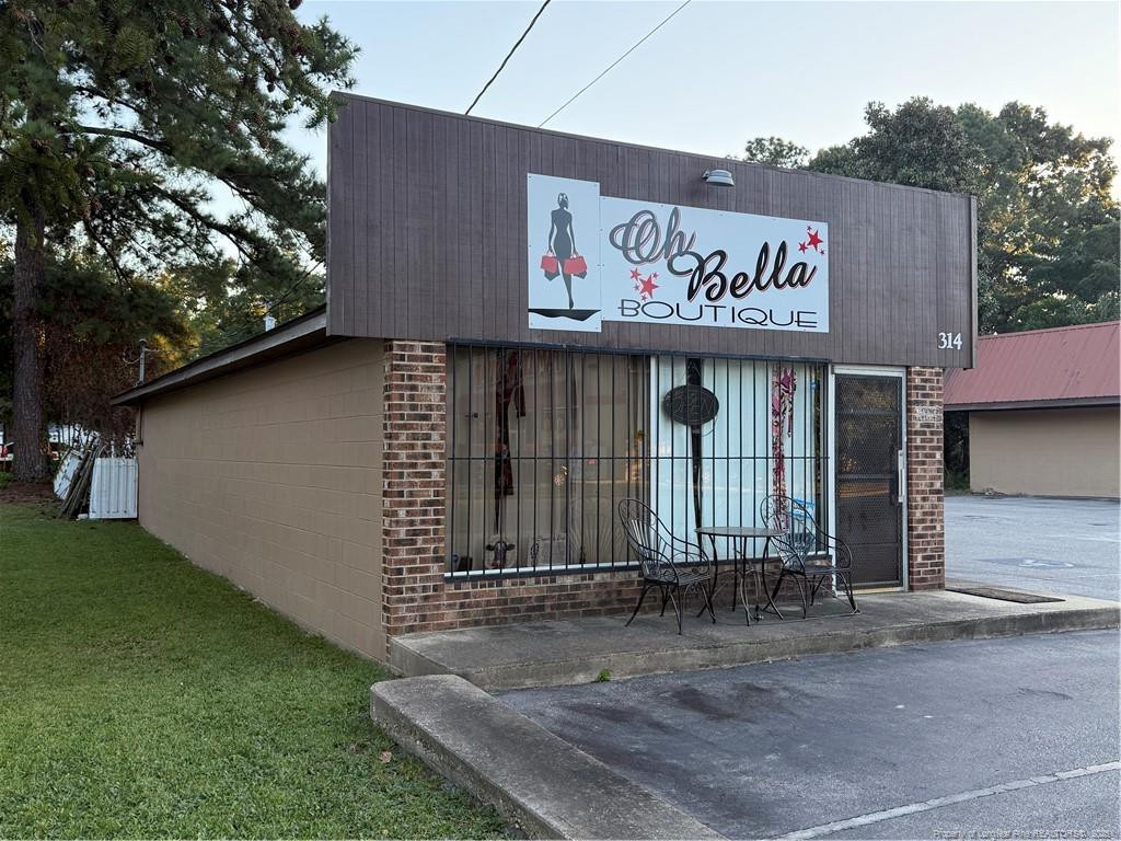 main property photo 6