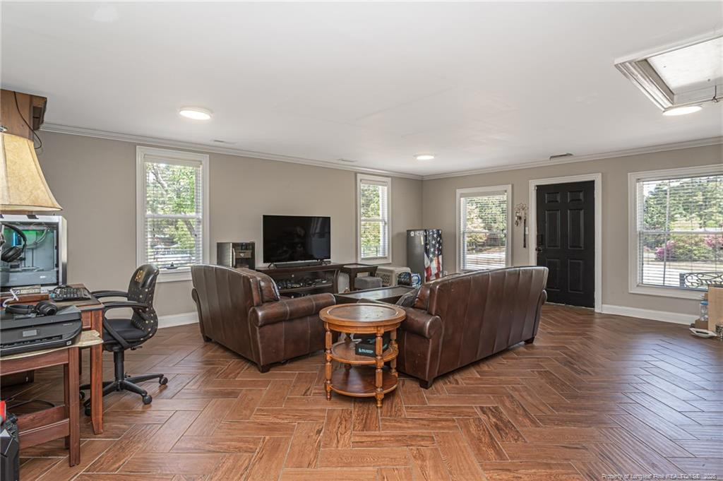 main property photo 9