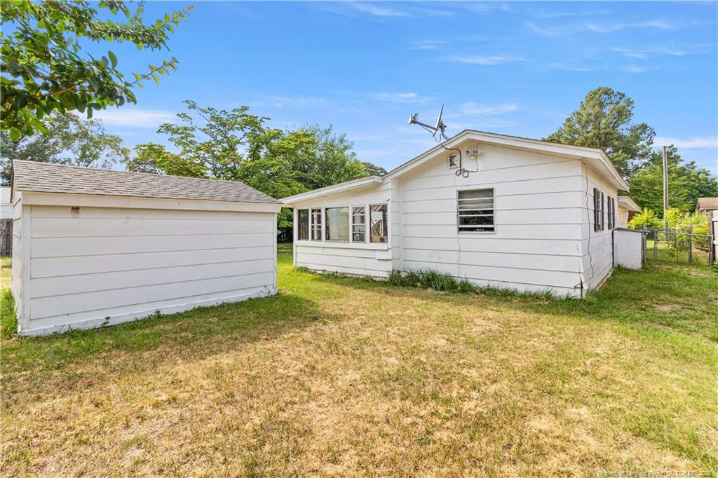 main property photo 14