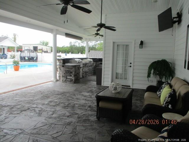 main property photo 30