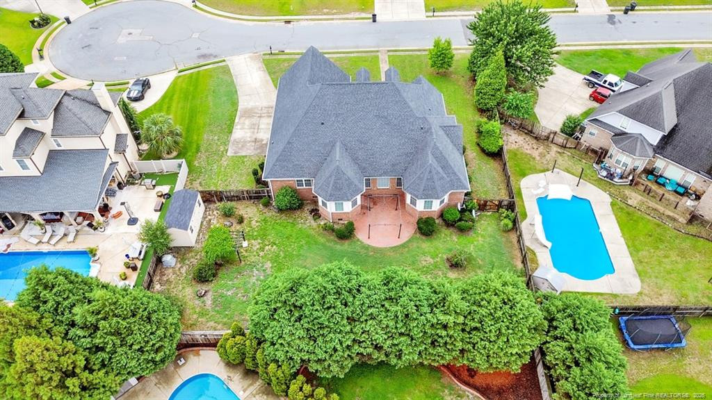 main property photo 45