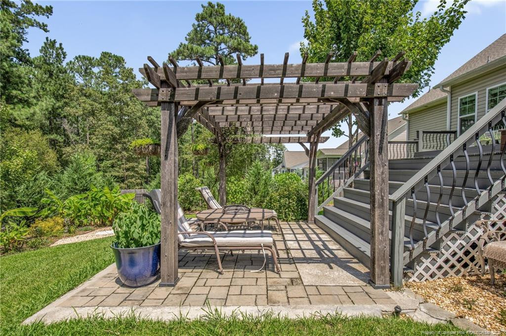 main property photo 40