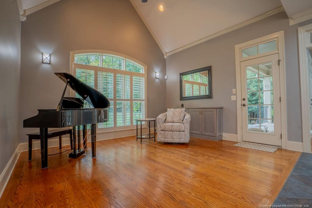 main property photo 33