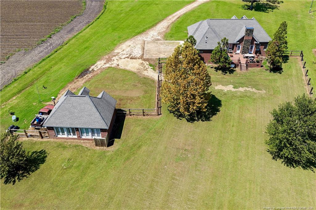 main property photo 34