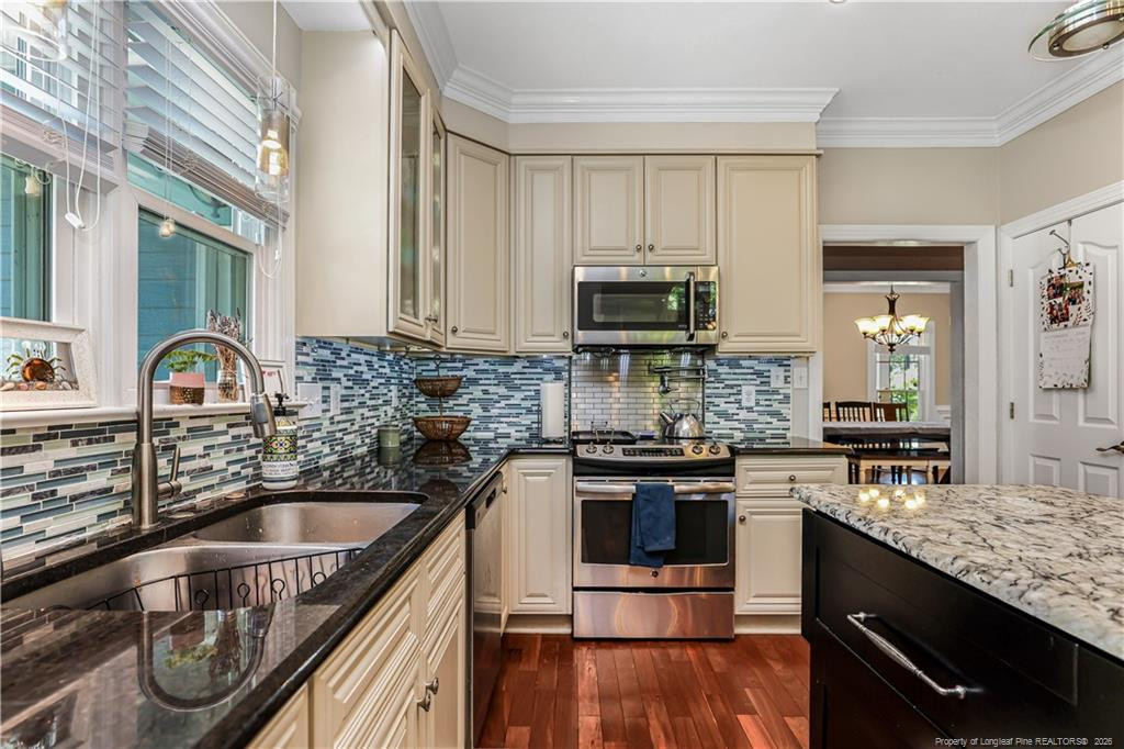 main property photo 10