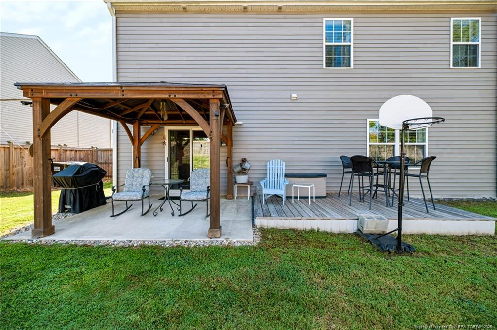 main property photo 35