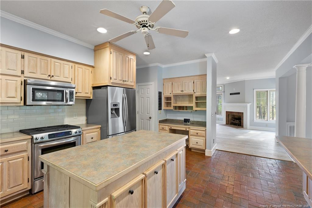 main property photo 19