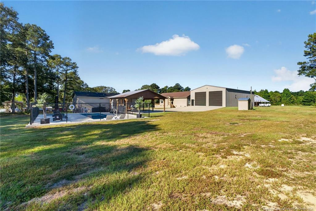 main property photo 40