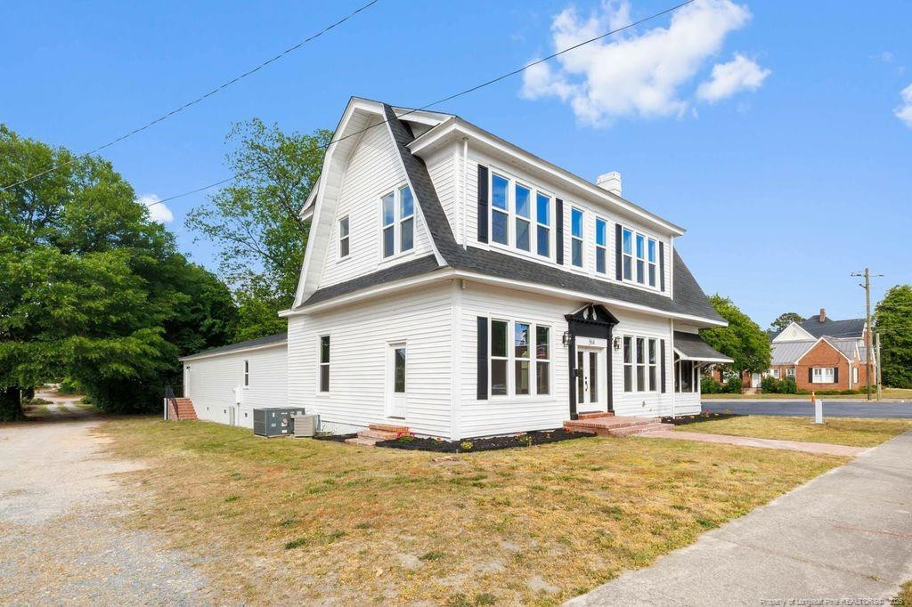 main property photo 10