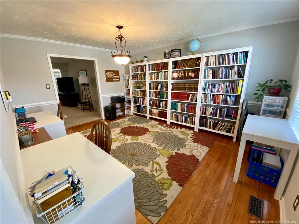 main property photo 9