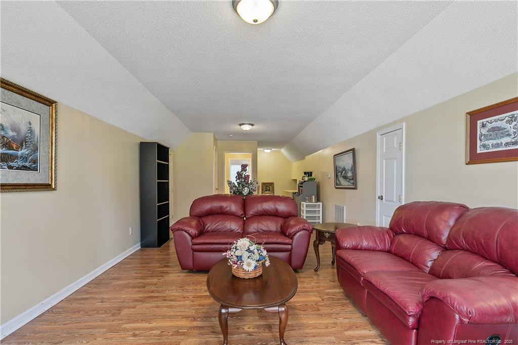 property viewer photo 31