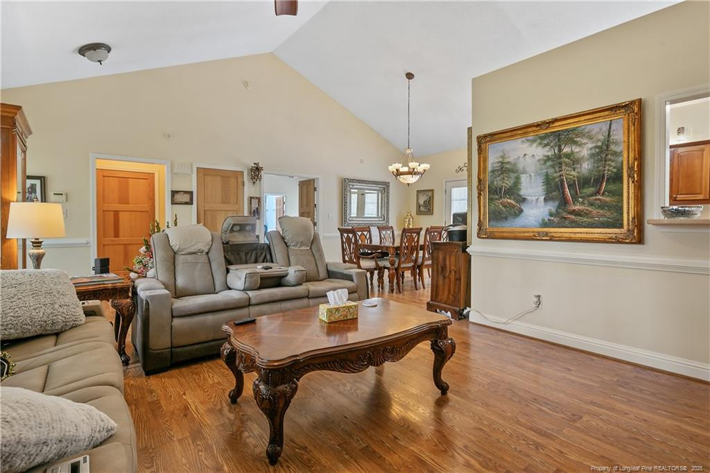 property viewer photo 9
