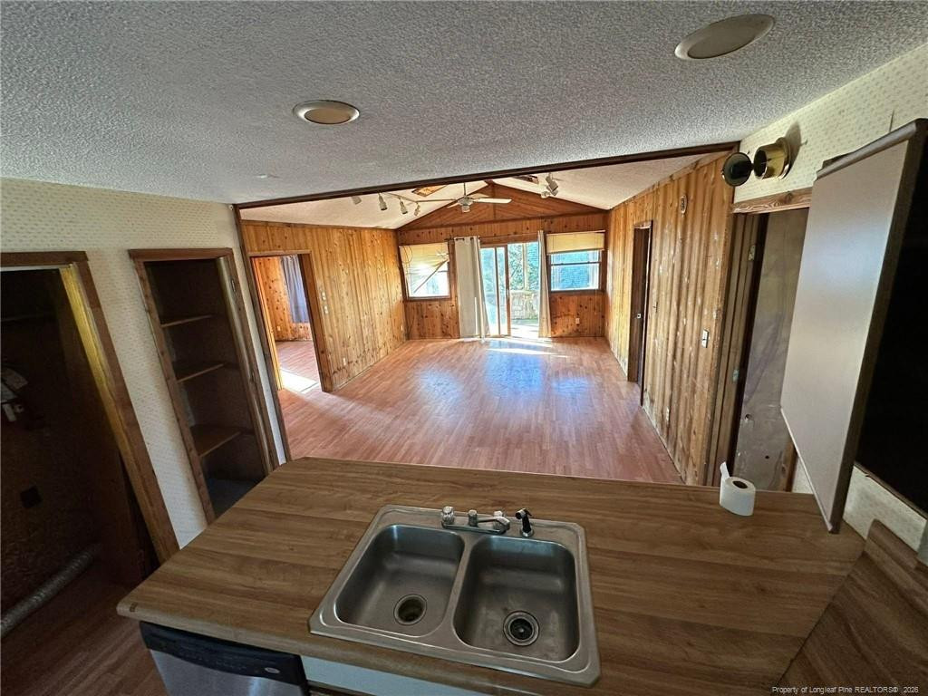 property viewer photo 9
