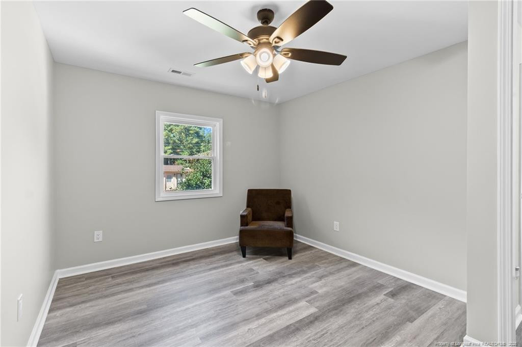 property viewer photo 23