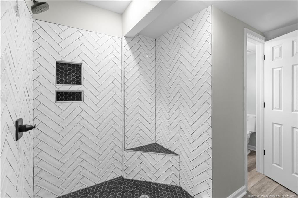 property viewer photo 35