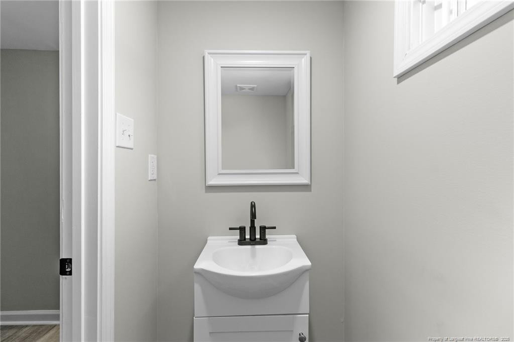 property viewer photo 36