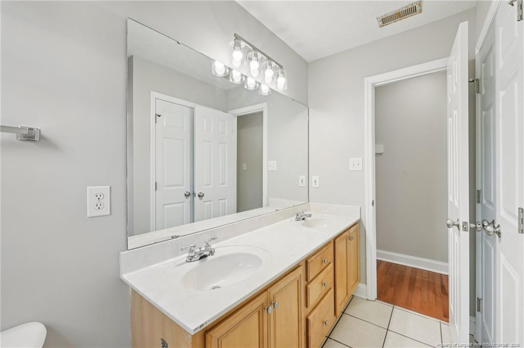 property viewer photo 27