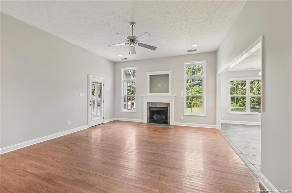 property viewer photo 7