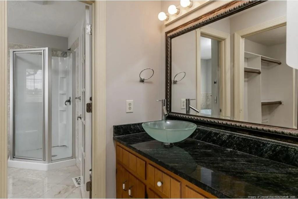 property viewer photo 19