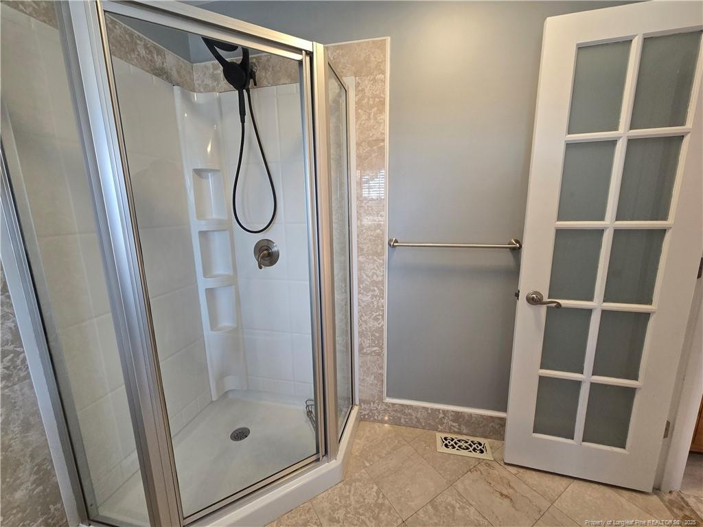 property viewer photo 42